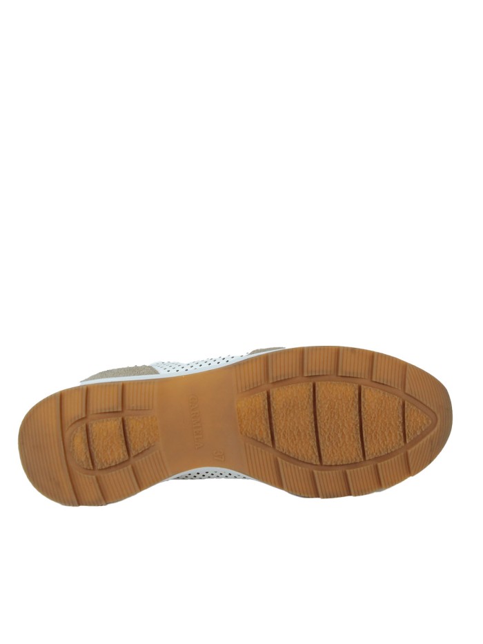 ZAPATILLAS CALADAS DE ESTILO CASUAL CARMELA 16215102 BEIGE