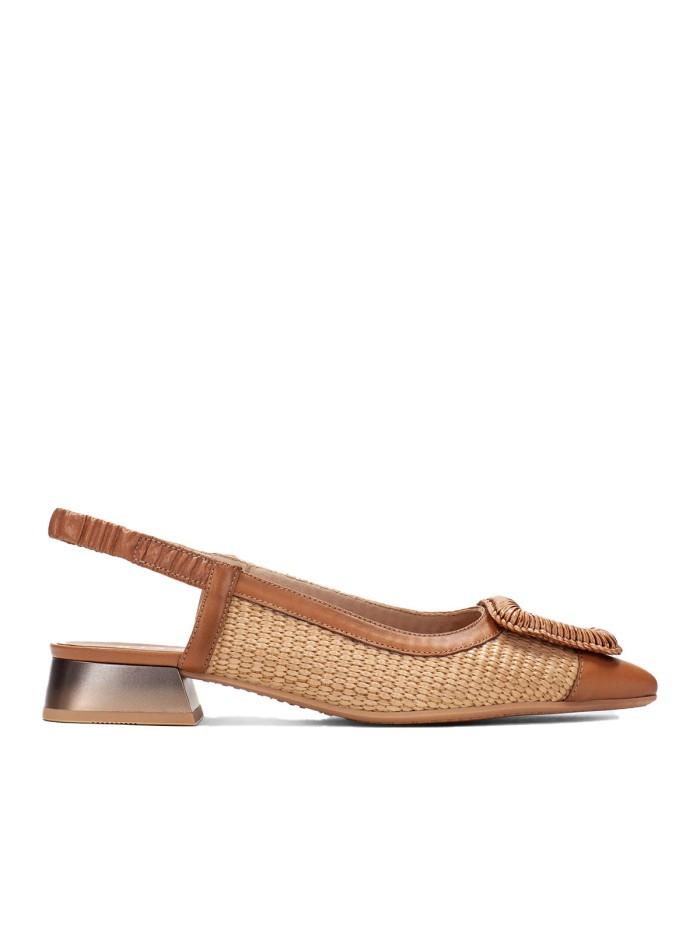ZAPATO DESTALONADO CON PUNTA AFILADA CUERO HISPANITAS DALI RHV254046