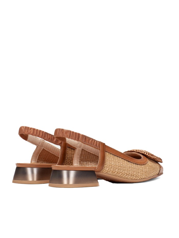ZAPATO DESTALONADO CON PUNTA AFILADA CUERO HISPANITAS DALI RHV254046