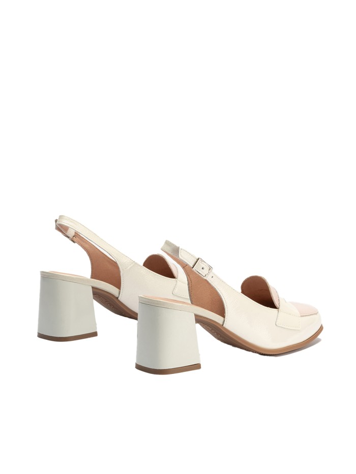 ZAPATO DE TACÓN DESTALONADO EN PIEL CHAROL PITILLOS 10491 GLACIAL-NUDE