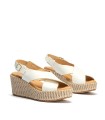 SANDALIAS DE TIRAS CRUZADAS EN PIEL BLANCAS PITILLOS 10570