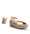 SANDALIAS DE TIRAS CRUZADAS EN PIEL BLANCAS PITILLOS 10570