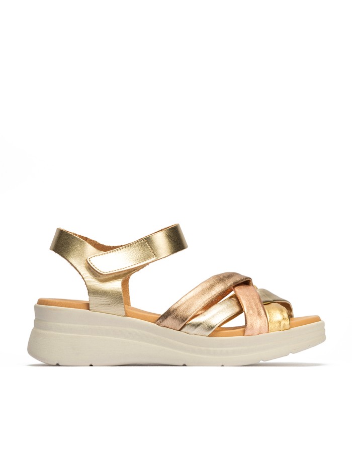 SANDALIAS DE CUÑA EN TONOS TIERRA DE PIEL PITILLOS 10610 ORO