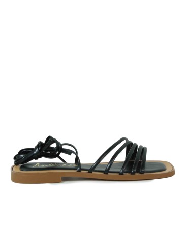 SANDALIAS PLANAS DE TIRAS RAFAELA APLAUSO NEGRAS