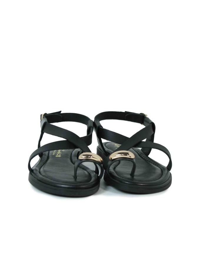 SANDALIAS DE TIRAS CRUZADAS CLAUDIA CUBA NEGRO