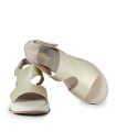 SANDALIAS DE PIEL METALIZADA CON PLANTA DE GEL APLAUSO MAREA 50255 PLATINO