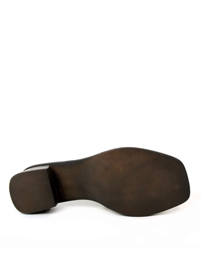SANDALIAS DESTALONADA DE PIEL CON BORLAS APLAUSO BEIGE