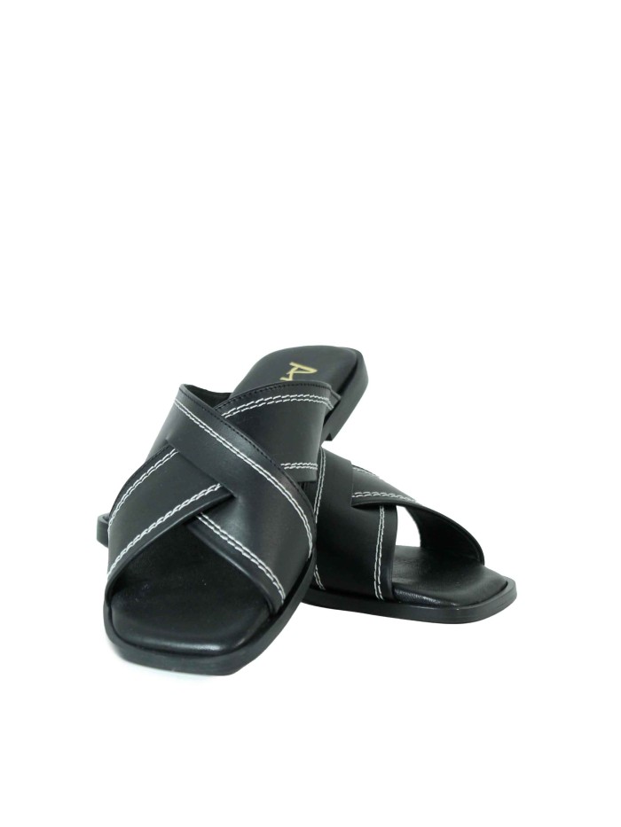 SANDALIA PLANA DESTALONADA 16201 APLAUSO NEGRO