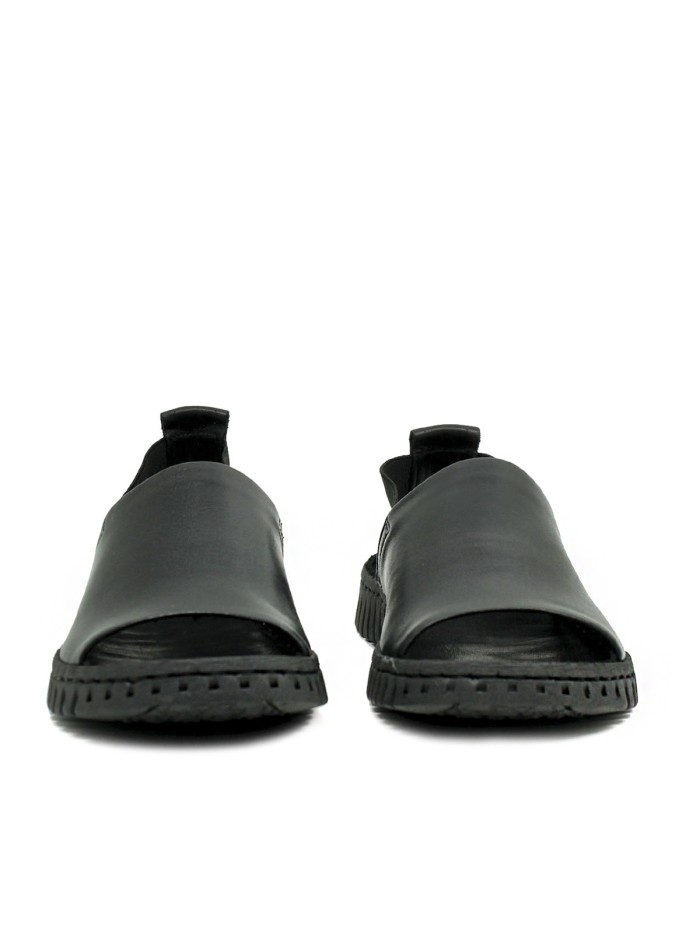 SANDALIAS FLEXIBLES DE PIEL APLAUSO SAVANA 1124302 NEGRO