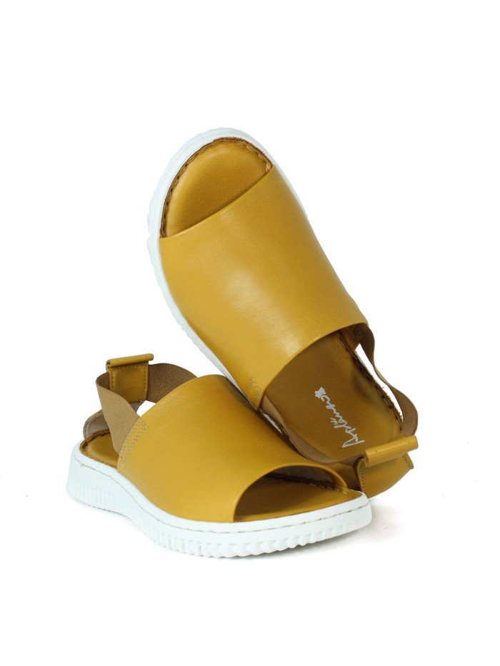 SANDALIAS FLEXIBLES DE PIEL APLAUSO SAVANA 1124302 AMARILLO