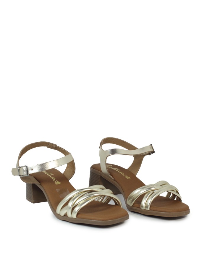 SANDALIAS DE TACÓN BAJO EN PIEL METALIZADA ORO APLAUSO 5722