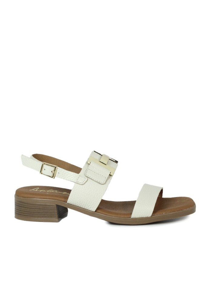 SANDALIAS CONFORT DE PIEL BEIGE TACÓN BAJO APLAUSO 606