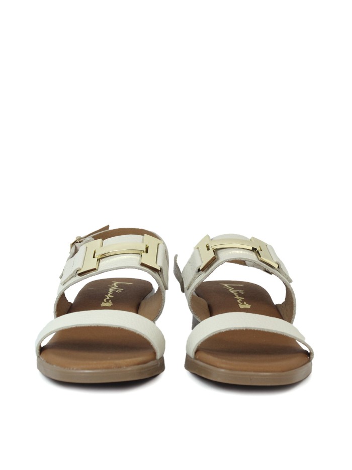 SANDALIAS CONFORT DE PIEL BEIGE TACÓN BAJO APLAUSO 606