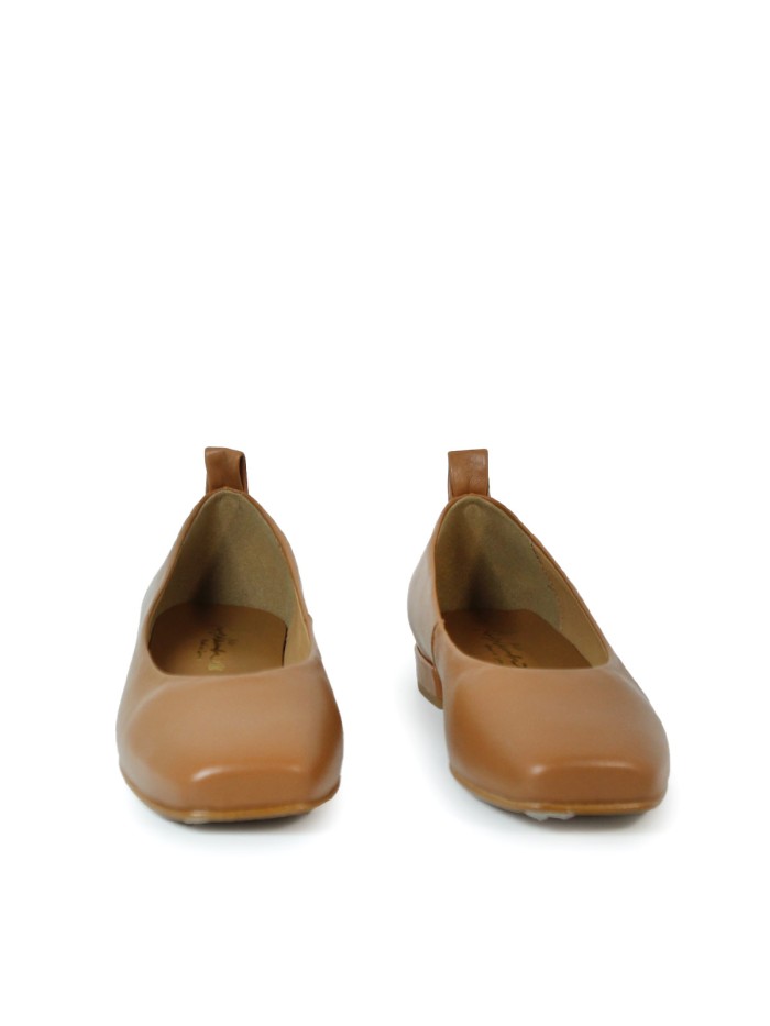 BAILARINA DE PIEL CAMEL CON PUNTA CUADARADA APLAUSO IRIS 16080