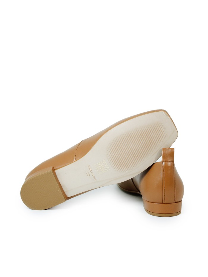 BAILARINA DE PIEL CAMEL CON PUNTA CUADARADA APLAUSO IRIS 16080