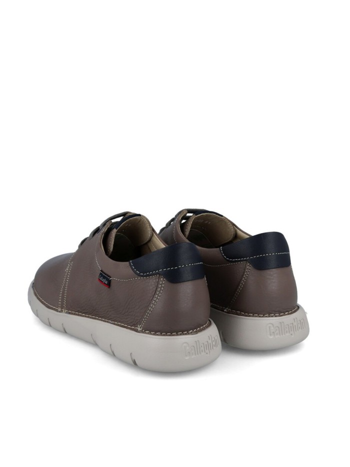 ZAPATO DE PIEL CON CORDONES CALLAGHAN FLEXIBLE 57700 TAUPE