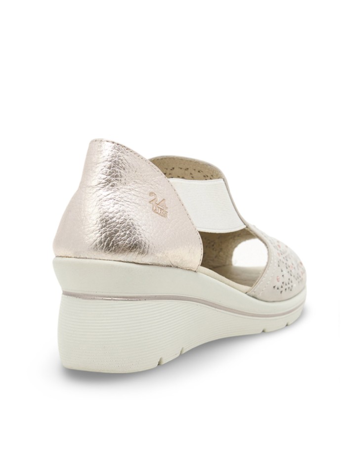 SANDALIAS DE PIEL TROQUELADAS CON CUÑA 24HORAS ATENAS 26453 BEIGE