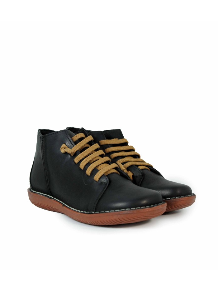 BOTÍN DE PIEL CON CORDONES PLANO APLAUSO 7210R NEGRO