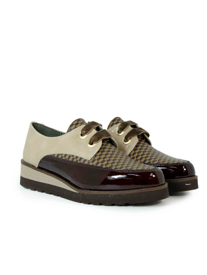 BLUCHER DE MUJER EN CHAROL MARRÓN APLAUSO ANGEL 006