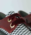 BLUCHER DE MUJER EN CHAROL NEGRO APLAUSO ANGEL 006