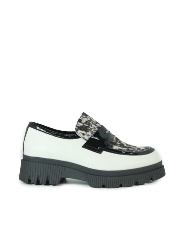 MOCASÍN COMBINADO DE CHAROL BLANCO PARA MUJER APLAUSO ALICIA 002