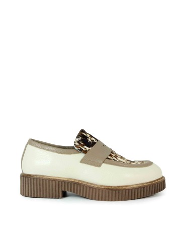 BLUCHER COMBINADO DE CHAROL CREMA PARA MUJER APLAUSO ALICIA 02
