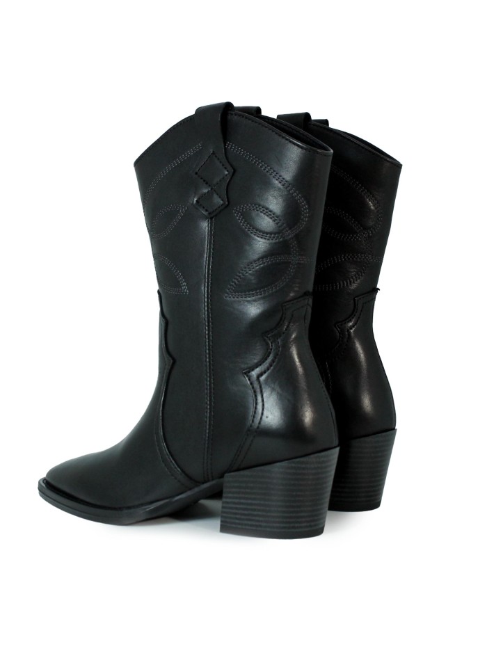 BOTA DE MUJER EN TENDENCIA DE PIEL APLAUSO JULENE NEGRO