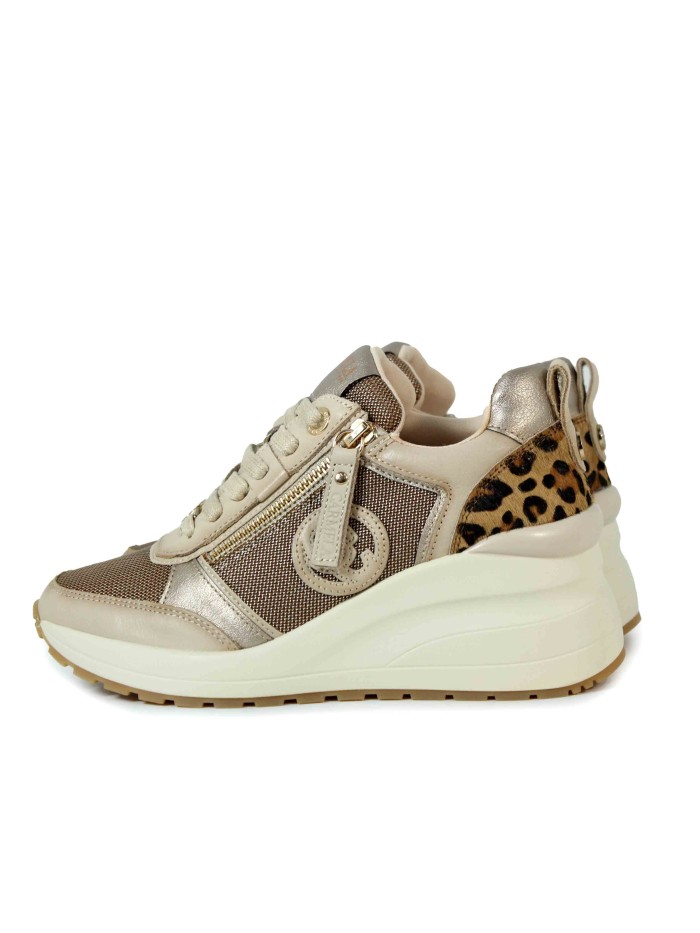 ZAPATILLAS CASUALES CON CUÑA CARMELA 16252102 BEIG