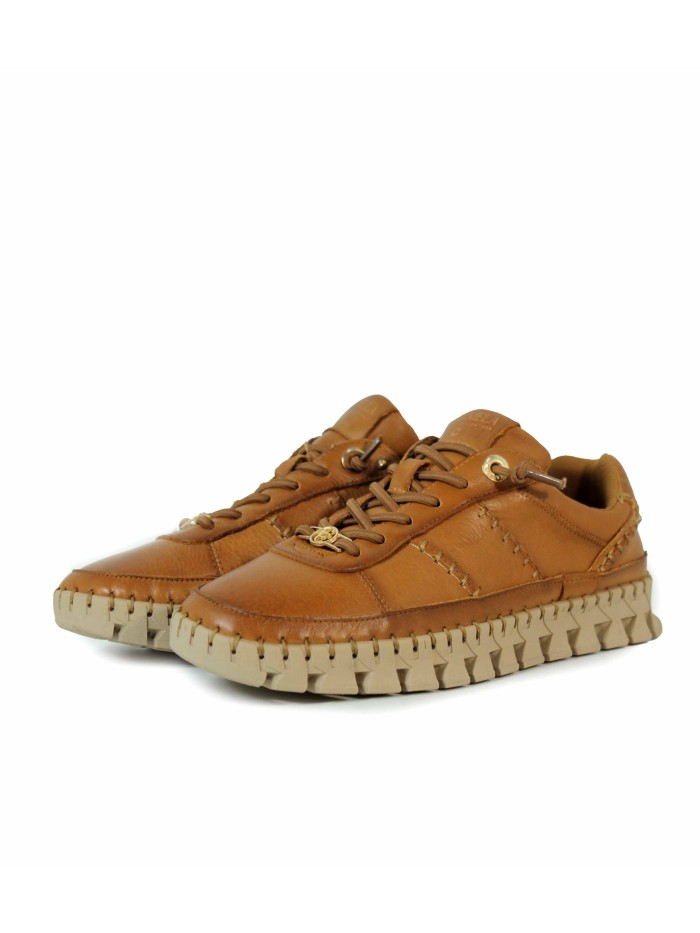 ZAPATILLA MODERNA DE CORDONES CARMELA 16252802 CAMEL