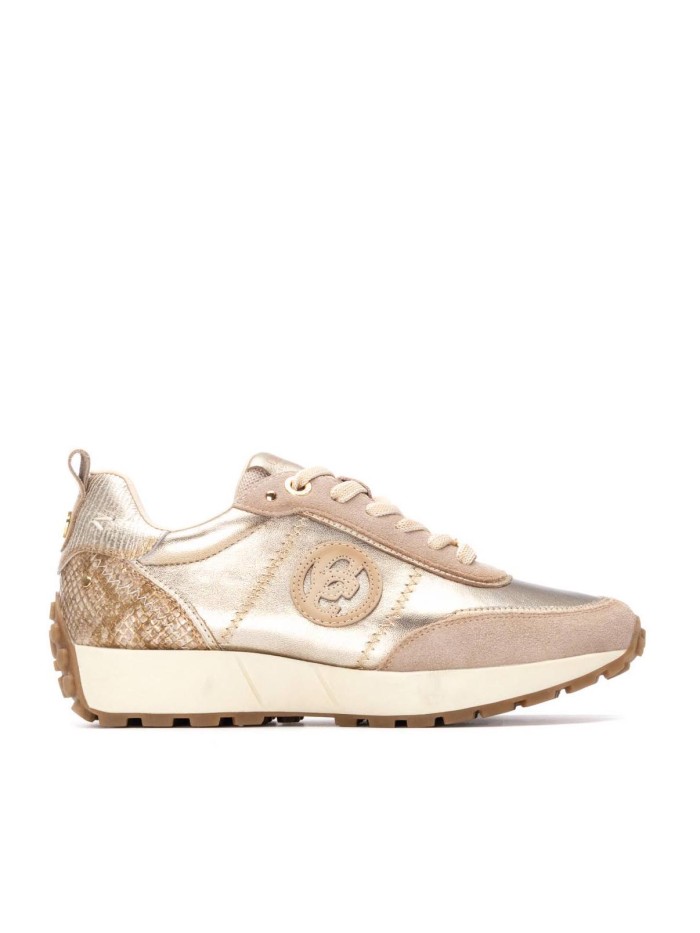 ZAPATILLAS EN TENDENCIA METALIZADAS CARMELA 16269902 BEIG