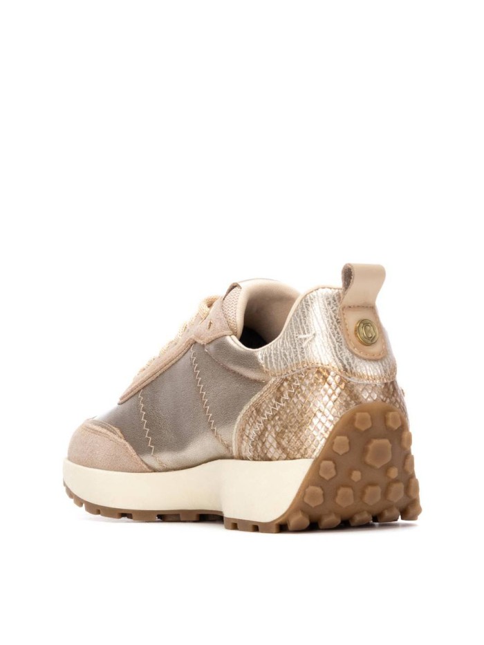 ZAPATILLAS EN TENDENCIA METALIZADAS CARMELA 16269902 BEIG