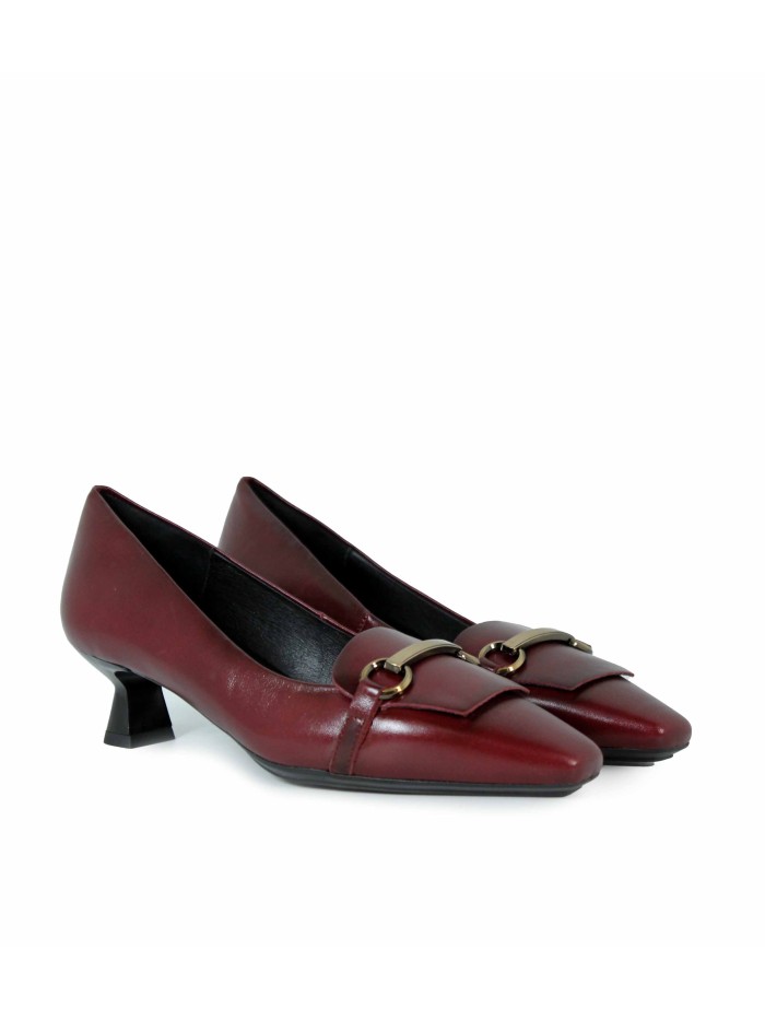 ZAPATO CON TACÓN BAJO DESIREE ELBA 10 BURDEOS