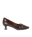 ZAPATO DE TACÓN BAJO CON DETALLE DE HEBILLA DESIREÉ ELBA 10 MARRÓN