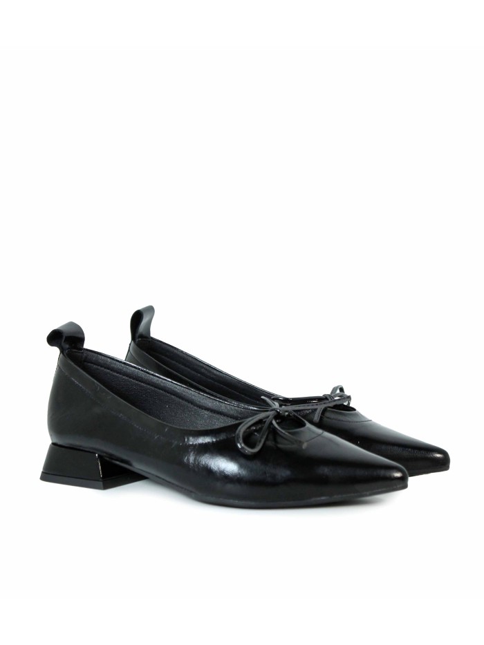 ZAPATO BAILARINA DE PIEL CON LAZO DESIREE VIENA 12 NEGRO