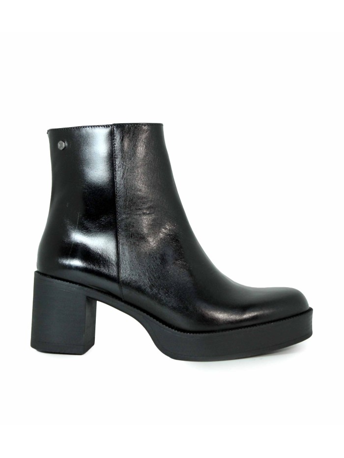 BOTÍN CON TACÓN EN TENDENCIA DORKING D-9591 NEGRO