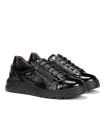 ZAPATILLAS NEGRAS DE SPORT EN CHAROL CON CREMALLERA FLUCHOS POMPAS F1666