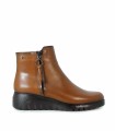 BOTÍN NEGRO DE PIEL CON CUÑA FLUCHOS LIVE F2100 CUERO