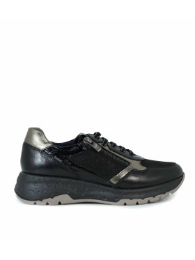 ZAPATILLAS CASUALES CON DETALLES METALIZADOS FLUCHOS F2308 NEGRO