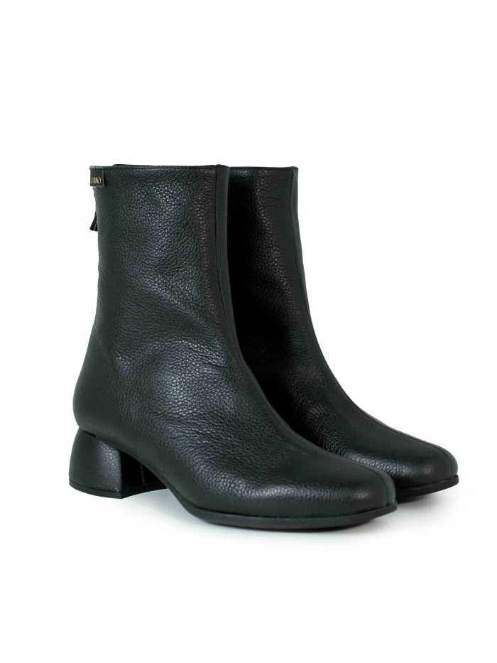 BOTINES DE PIEL DE MUJER CON TACÓN BAJO NEGRO GAIMO CHUCK