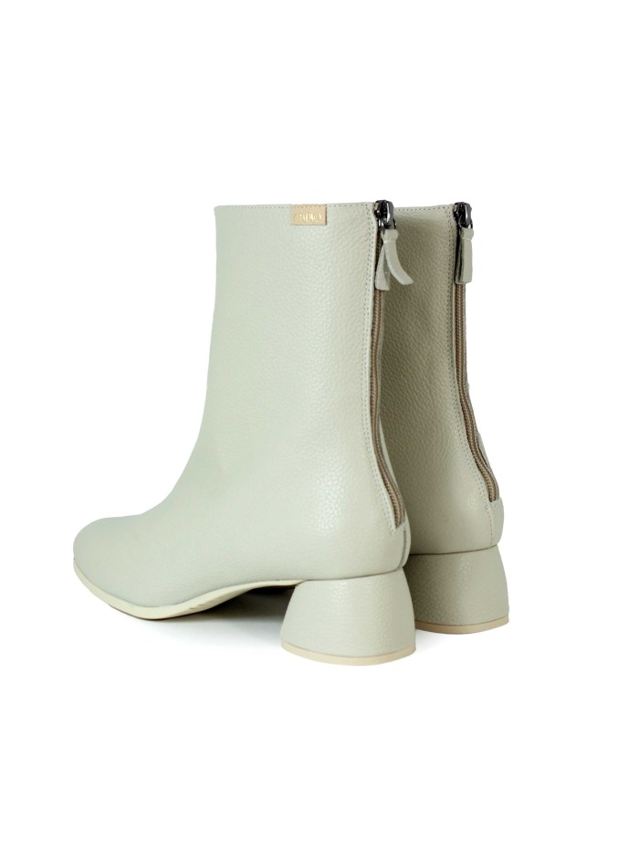 BOTINES DE PIEL DE MUJER CON TACÓN BAJO BEIGE GAIMO CHUCK