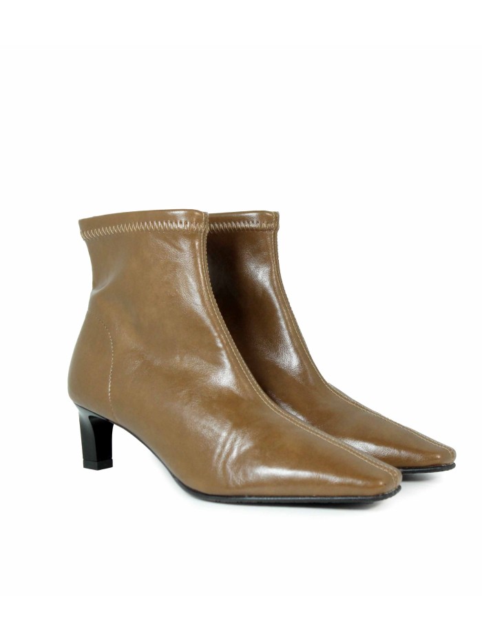 BOTÍN EN TENDENCIA IMPERMEABLE MISS ELASTIC 078101 TAUPE