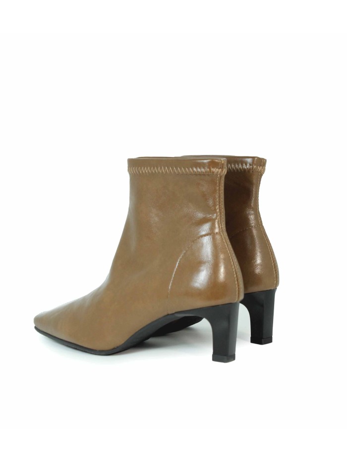 BOTÍN EN TENDENCIA IMPERMEABLE MISS ELASTIC 078101 TAUPE