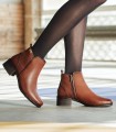 BOTINES DE MUJER CON TACÓN CÓMODO PIKOLINOS MALAGA MALAGA W6W-8950 CUERO