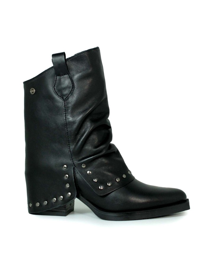 BOTA  EN TENDENCIA CON TACHUELAS PORRONET 4760 NEGRO