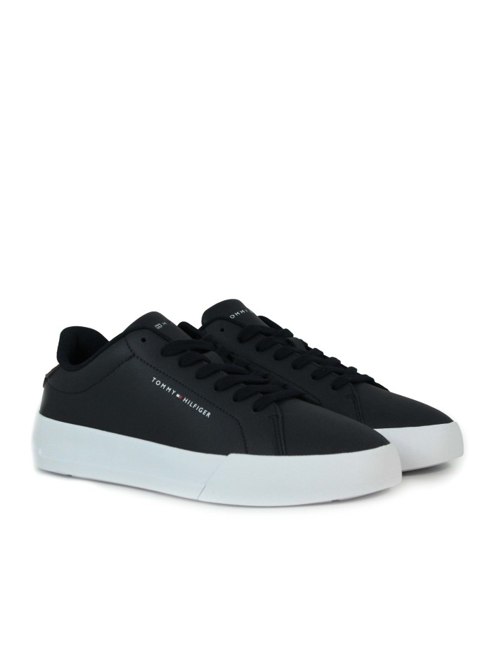ZAPATILLA CASUAL CON CORDONES TOMMY HILFIGER FMOFMO5511DW5 MARINO