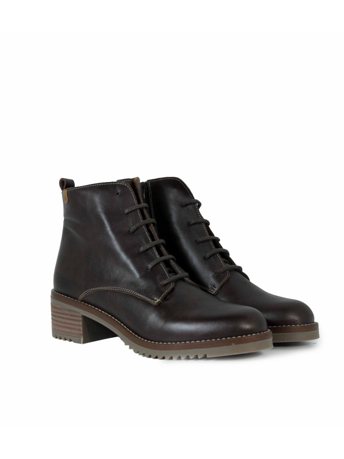 BOTINES CON CORDONES Y TACÓN BAJO VALERIA´S 2326 MARRÓN