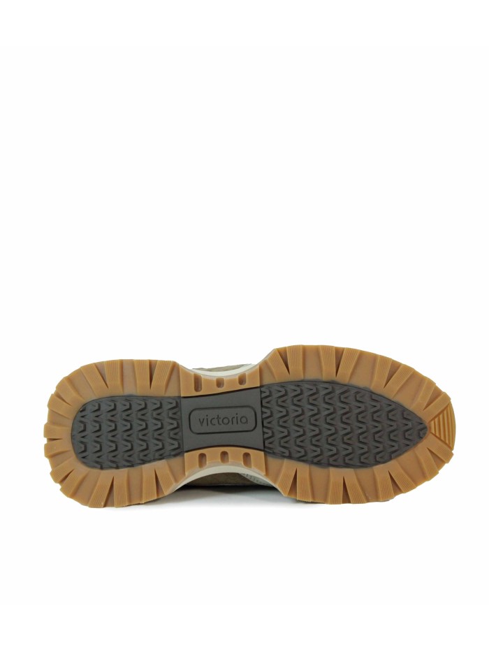 ZAPATILLA URBANA EN TENDENCIA VICTORIA 8807108 TAUPE