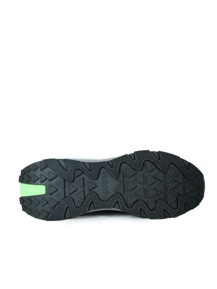 ZAPATILLA URBANA EN TENDENCIA VICTORIA 8811104 NEGRO