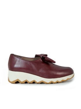 ZAPATO DE CUÑA CON LAZO DECORATIVO WONDERS A-7611 BURDEOS