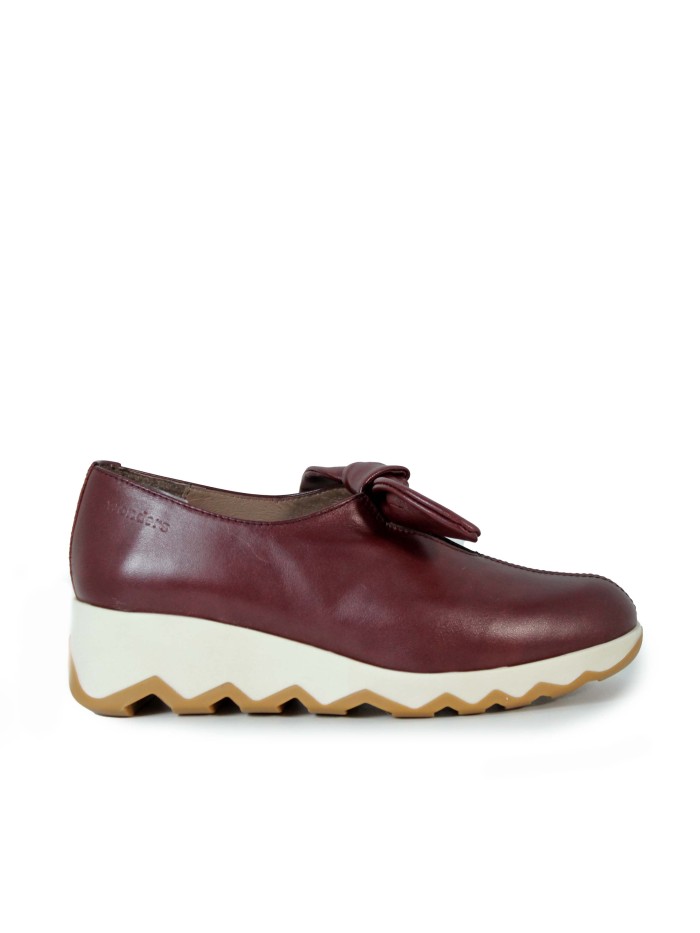ZAPATO DE CUÑA CON LAZO DECORATIVO WONDERS A-7611 BURDEOS